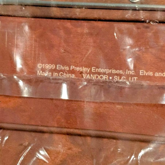 Elvis Presley Vintage Metal Lunch Box – Rock & Roll Collectible –Memorabilia - Picture 6 of 11